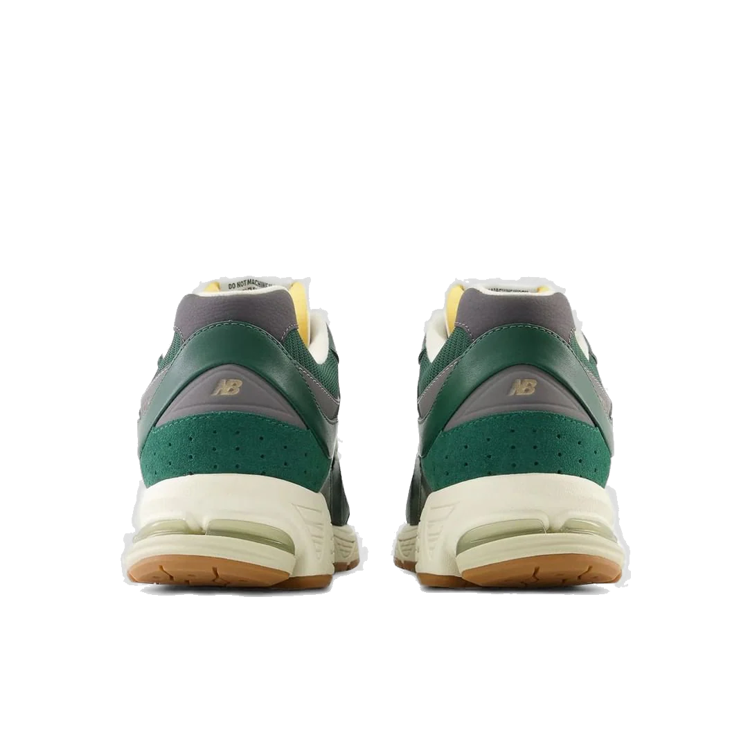 New Balance Men's 2002r Shoes - Nightwatch Green / Grey / White - Image 5