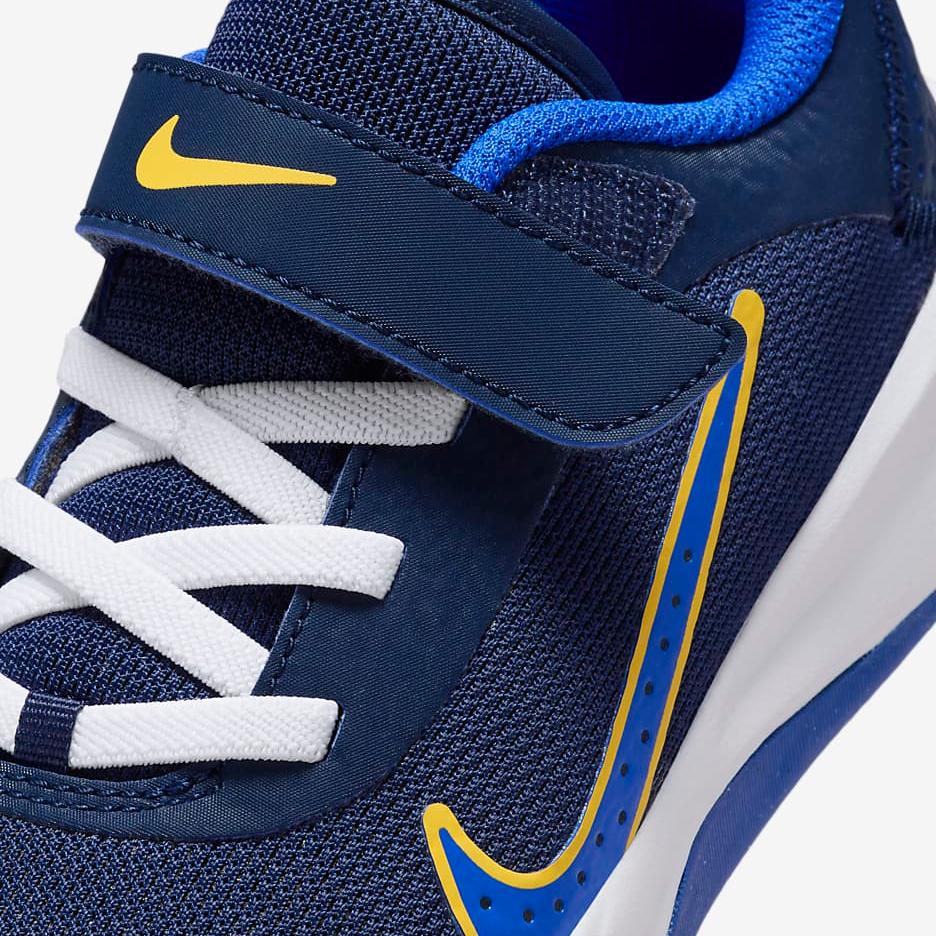 Nike Kids' Omni Multi Court Shoes - Midnight Navy / Saturn Gold / White / Hyper Royal - Image 7