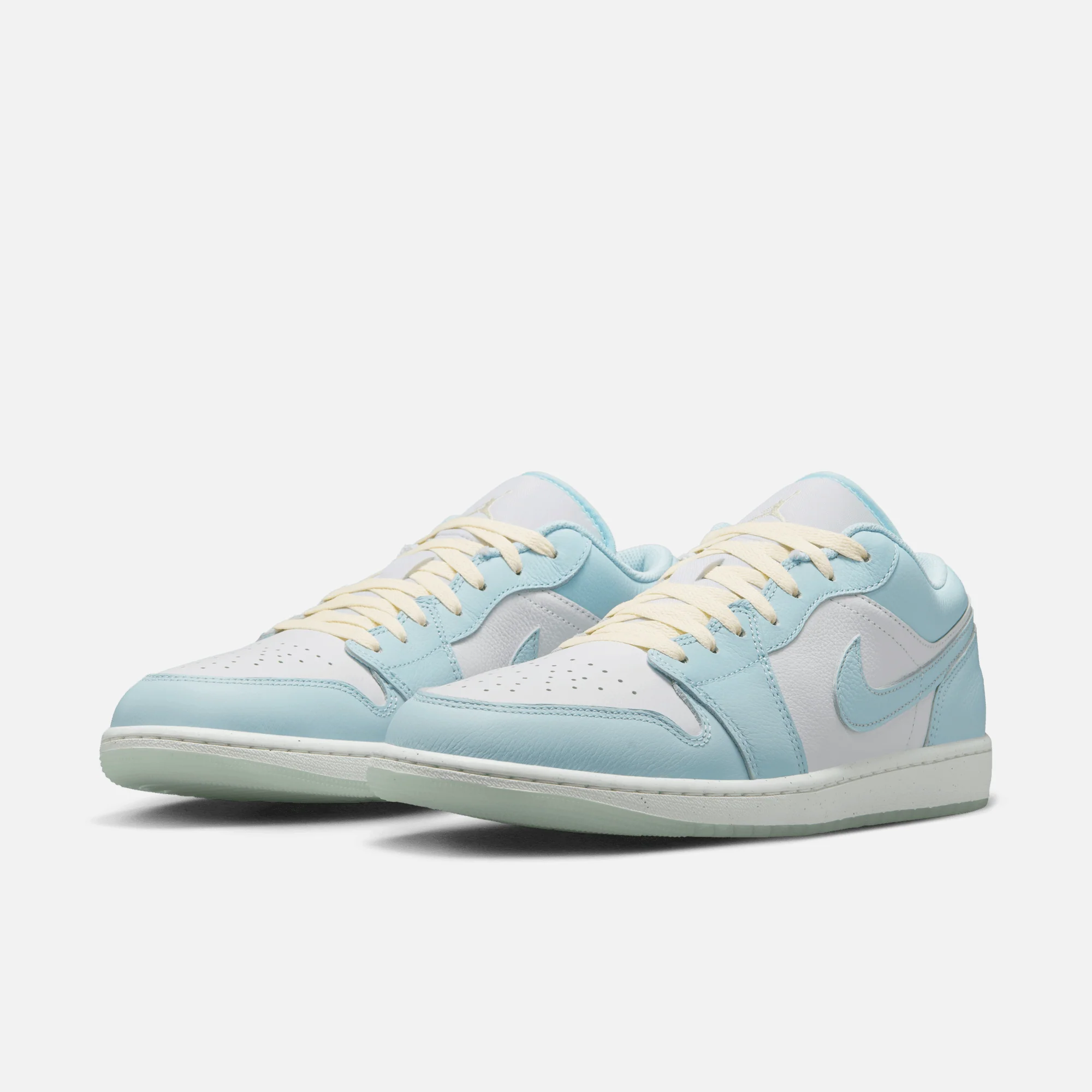 Nike Men's Jordan 1 Low Se Shoes - Glacier Blue / Summit White / Guava Ice / Sea Glass - Image 2
