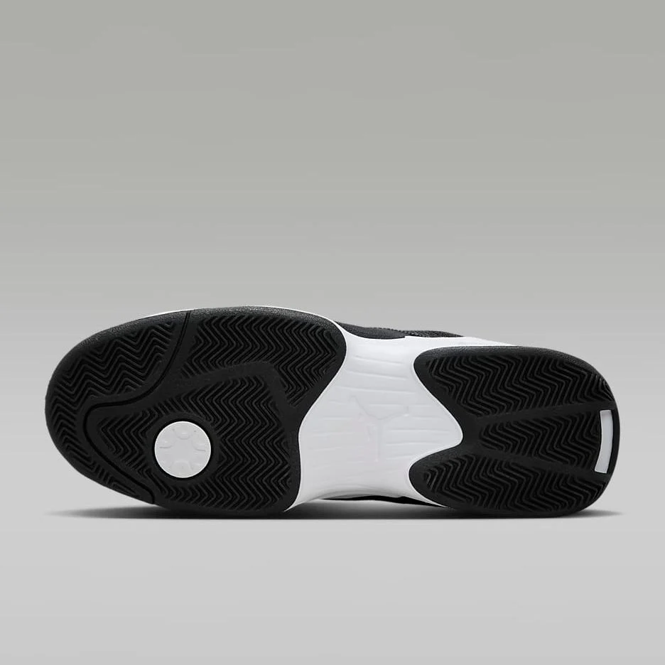 Nike Men's Jordan Max Aura 6 Shoes - Black / White - Image 3