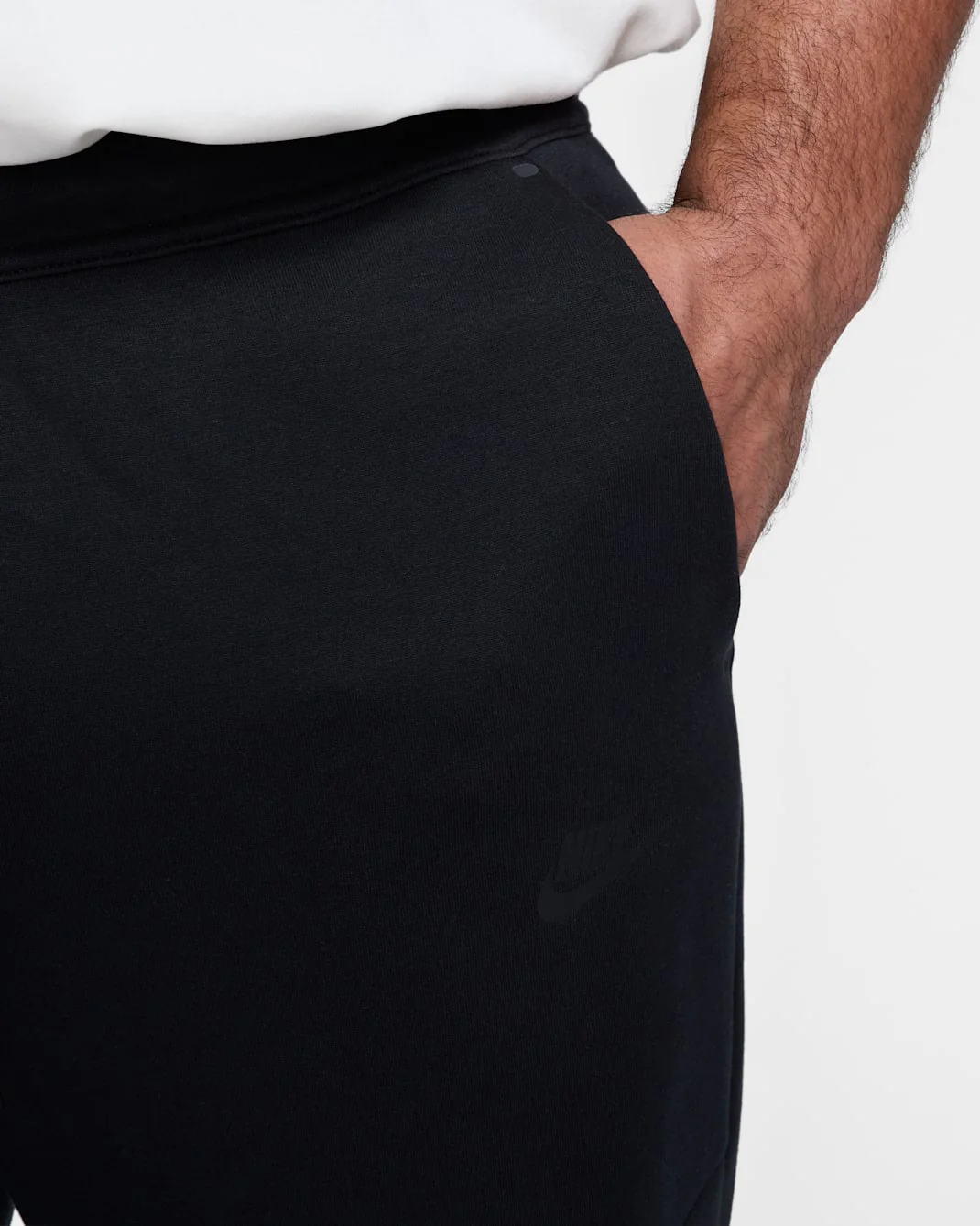 Nike Men's Tech Fleece Joggers - Black - Image 12
