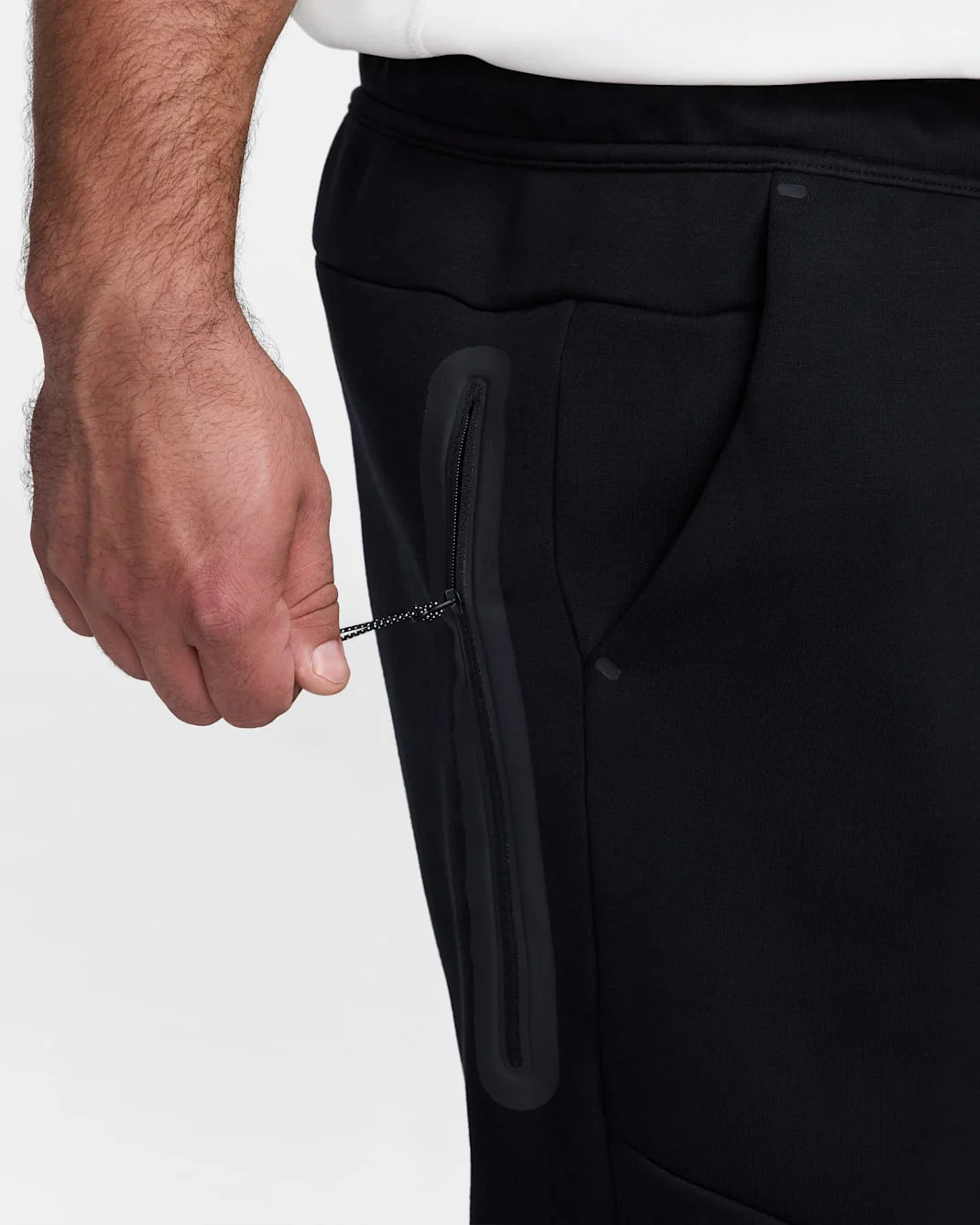 Nike Men's Tech Fleece Joggers - Black - Image 13