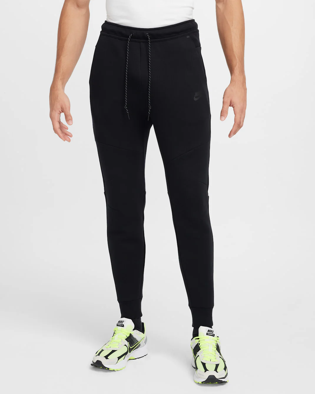 Nike Men's Tech Fleece Joggers - Black - Image 17