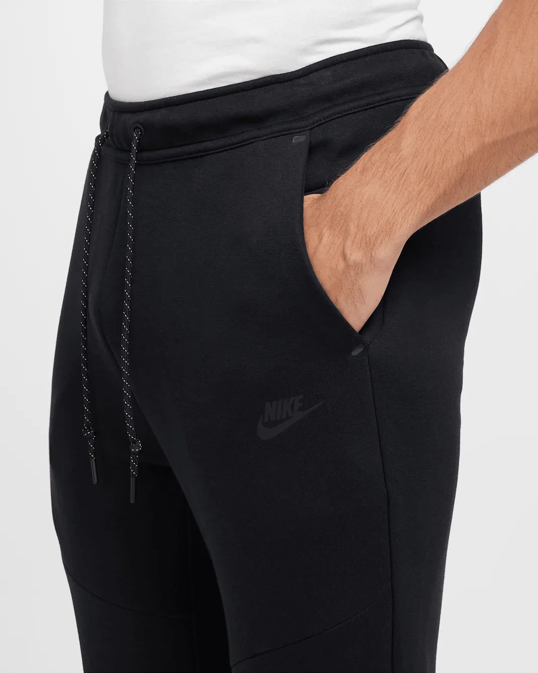 Nike Men's Tech Fleece Joggers - Black - Image 3