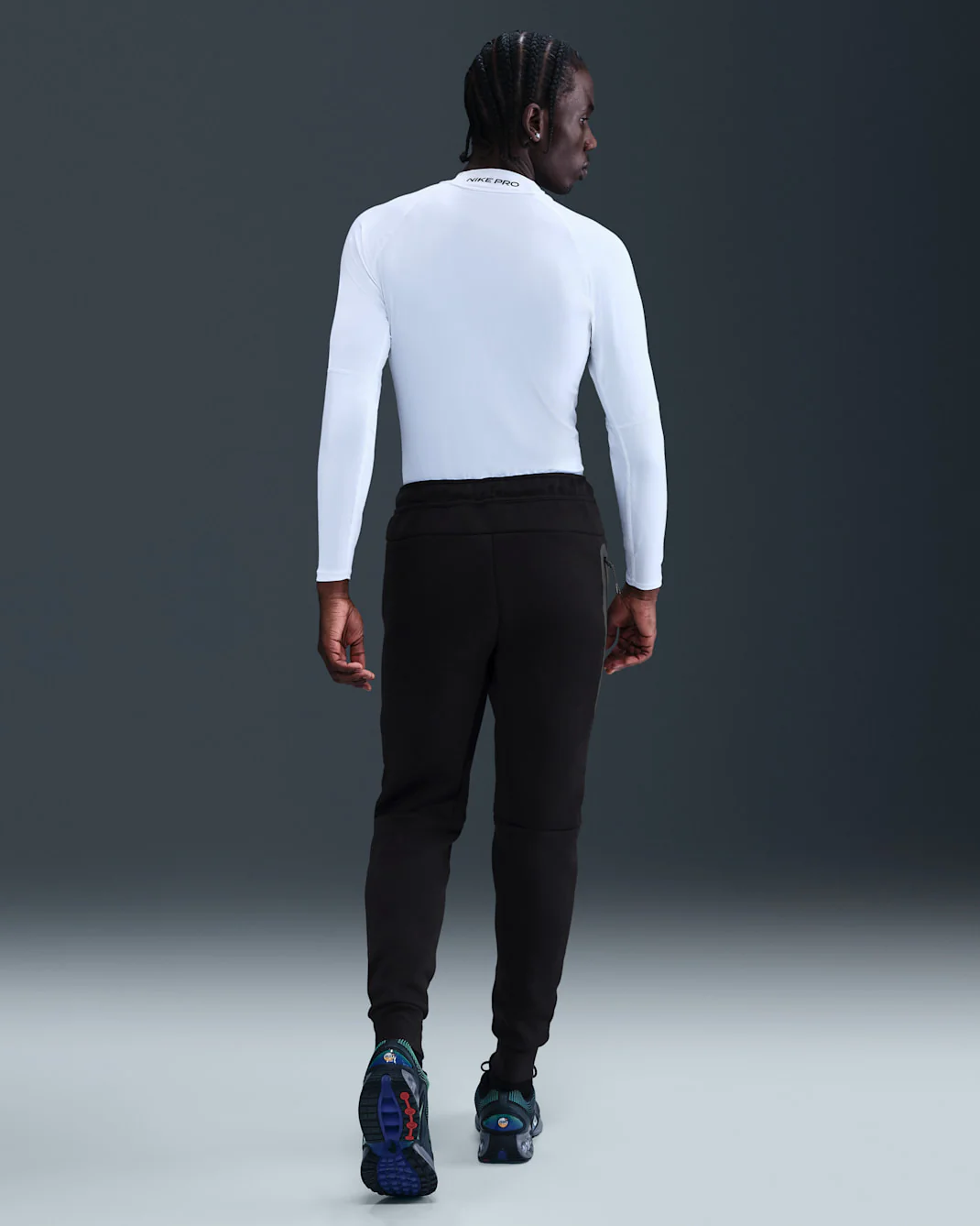 Nike Men's Tech Fleece Joggers - Black - Image 4