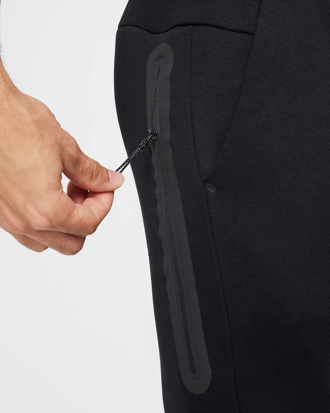 Nike Men's Tech Fleece Joggers - Black - Image 5