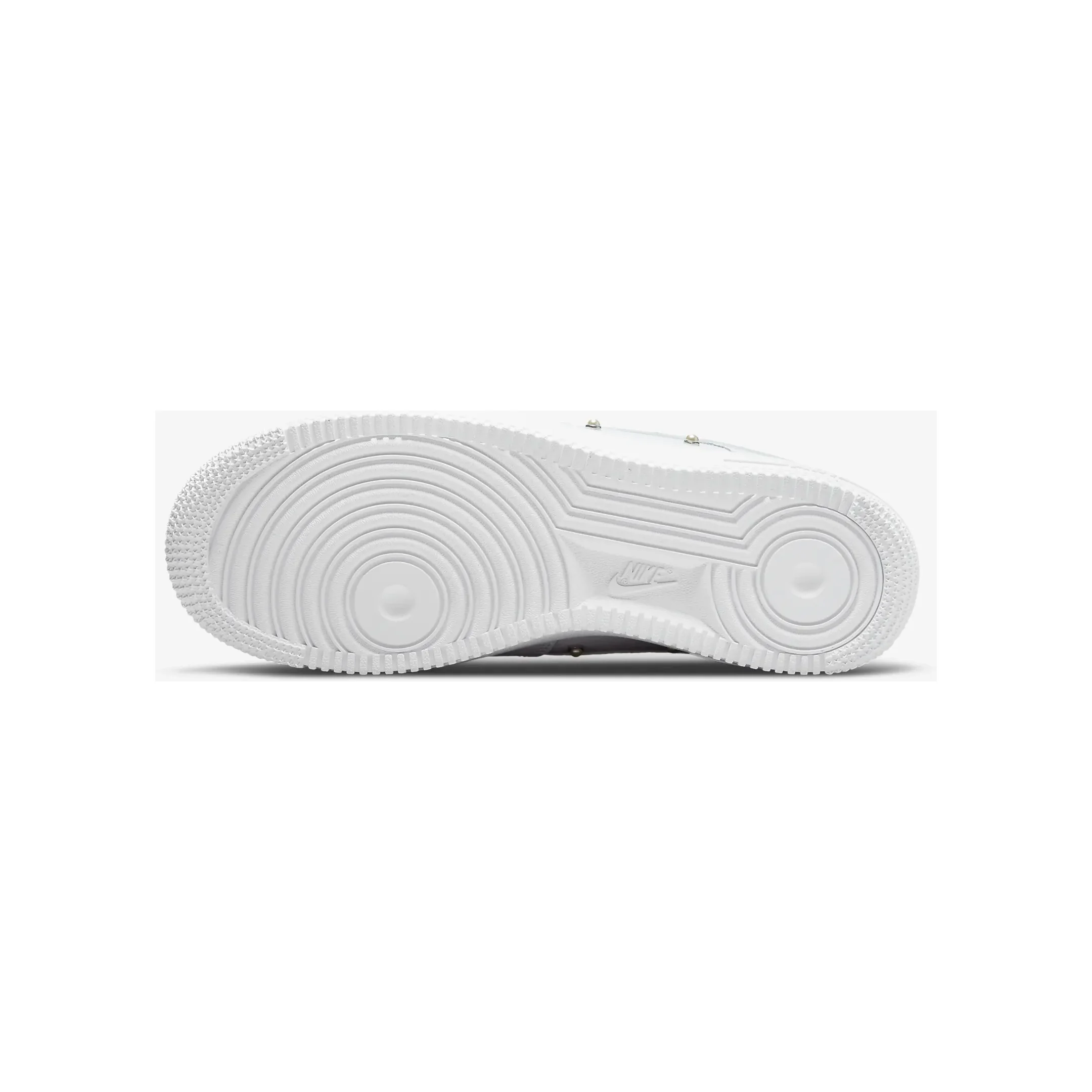 Nike Women's Air Force 1 '07 SE Shoes - White / Metallic Silver / Black - Image 4