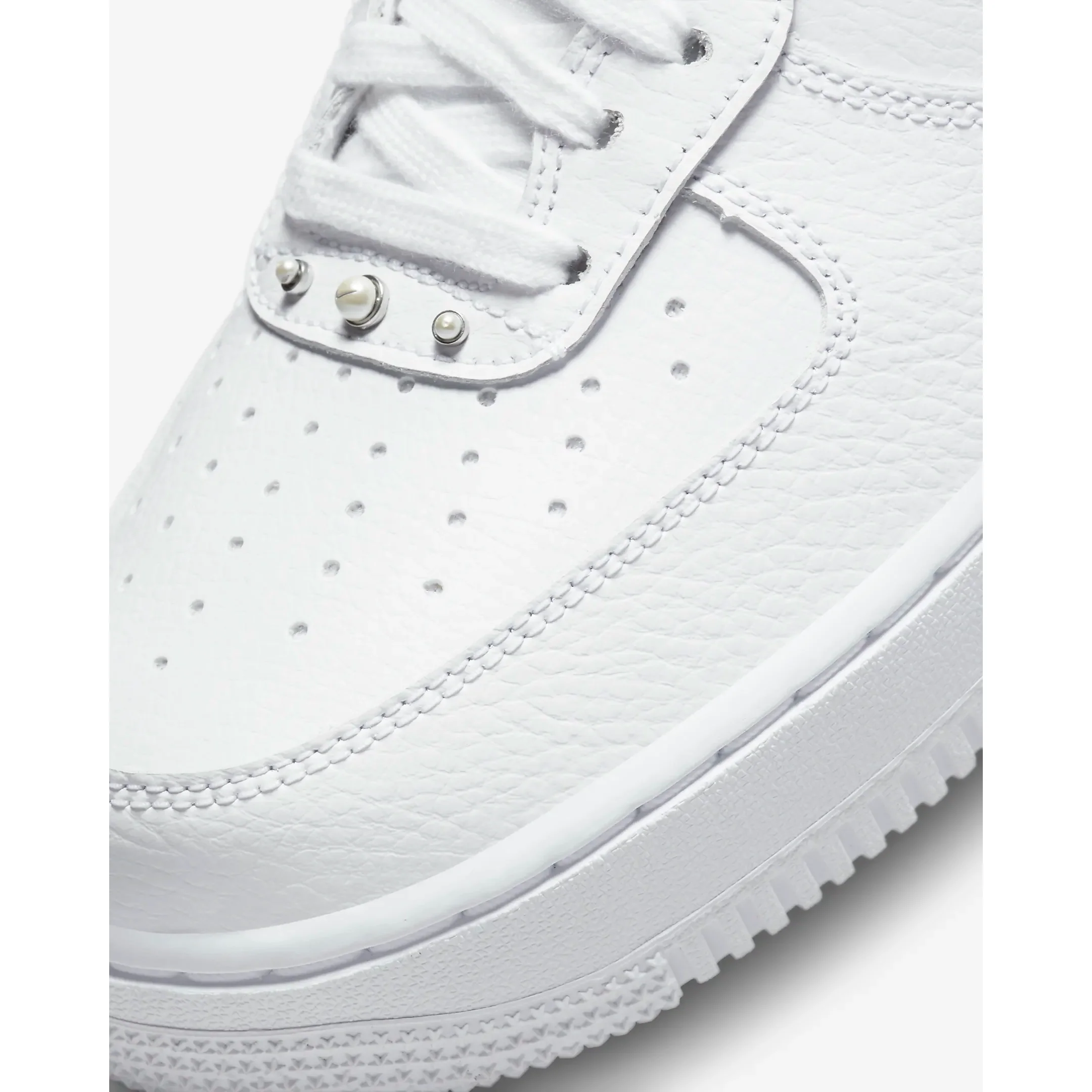 Nike Women's Air Force 1 '07 SE Shoes - White / Metallic Silver / Black - Image 9