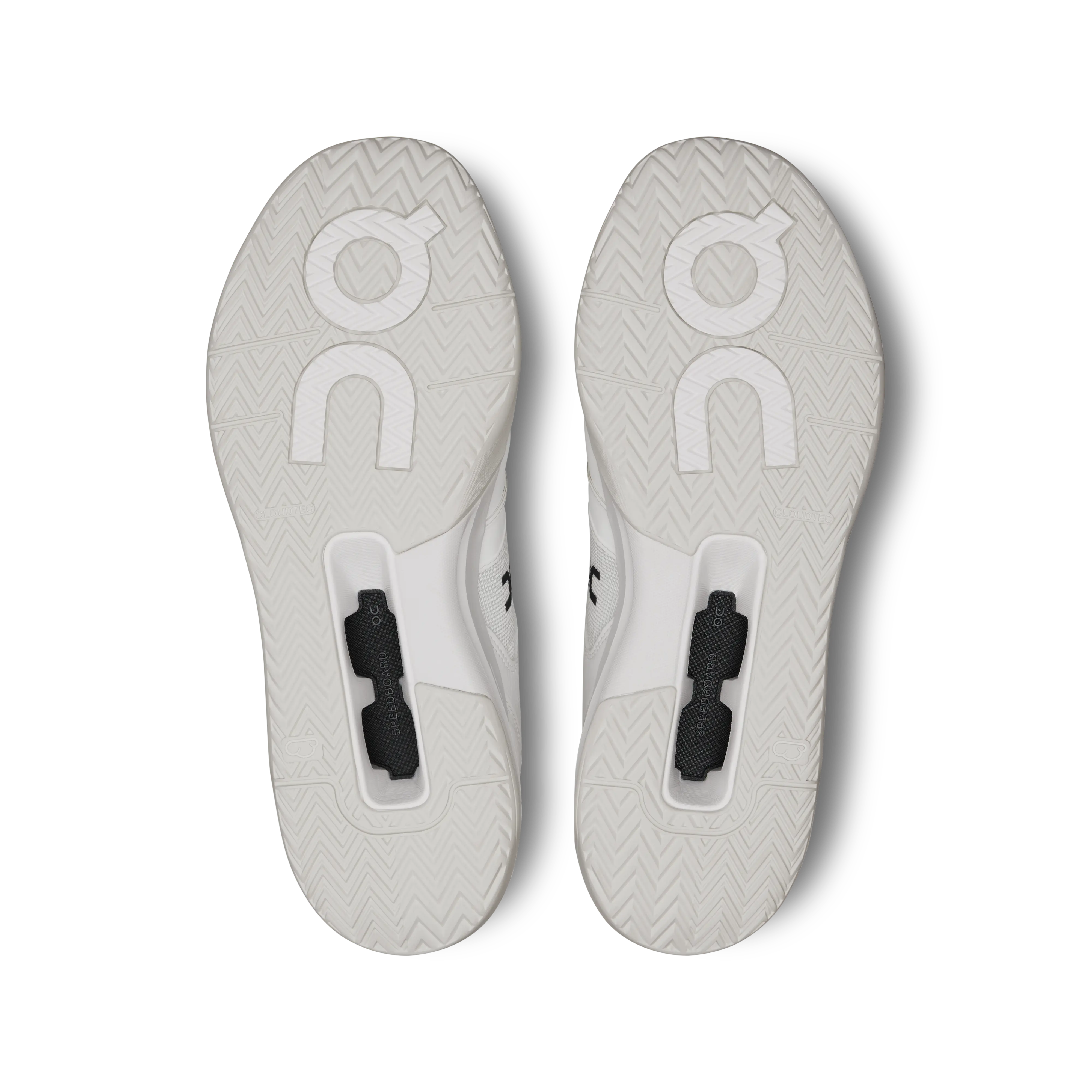 On Running Men's The Roger Clubhouse Pro Shoes - Undyed / Ice - Image 6