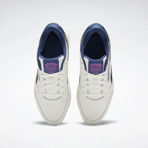 Reebok Women's Classic Leather Shoes - Chalk / Batik Blue / Atomic Pink - Image 4